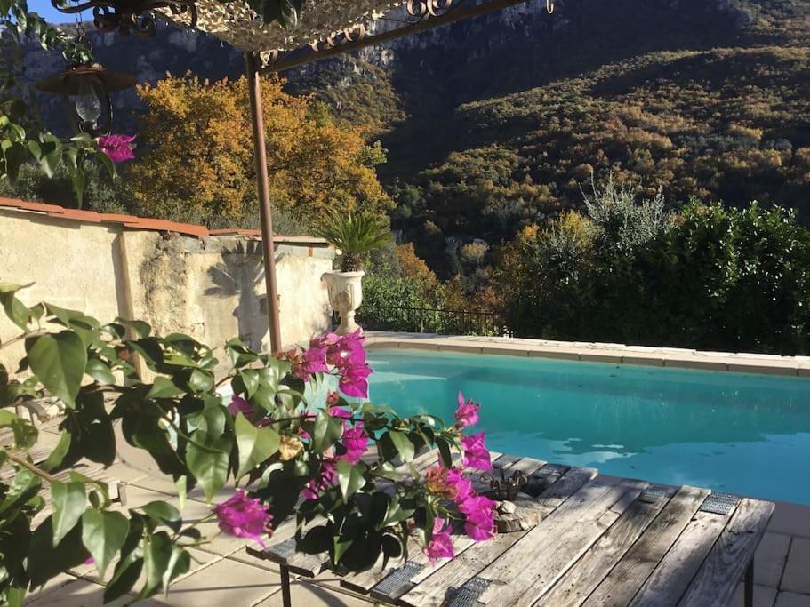 Charmante Maison Avec Piscine Gourdon  Exteriör bild